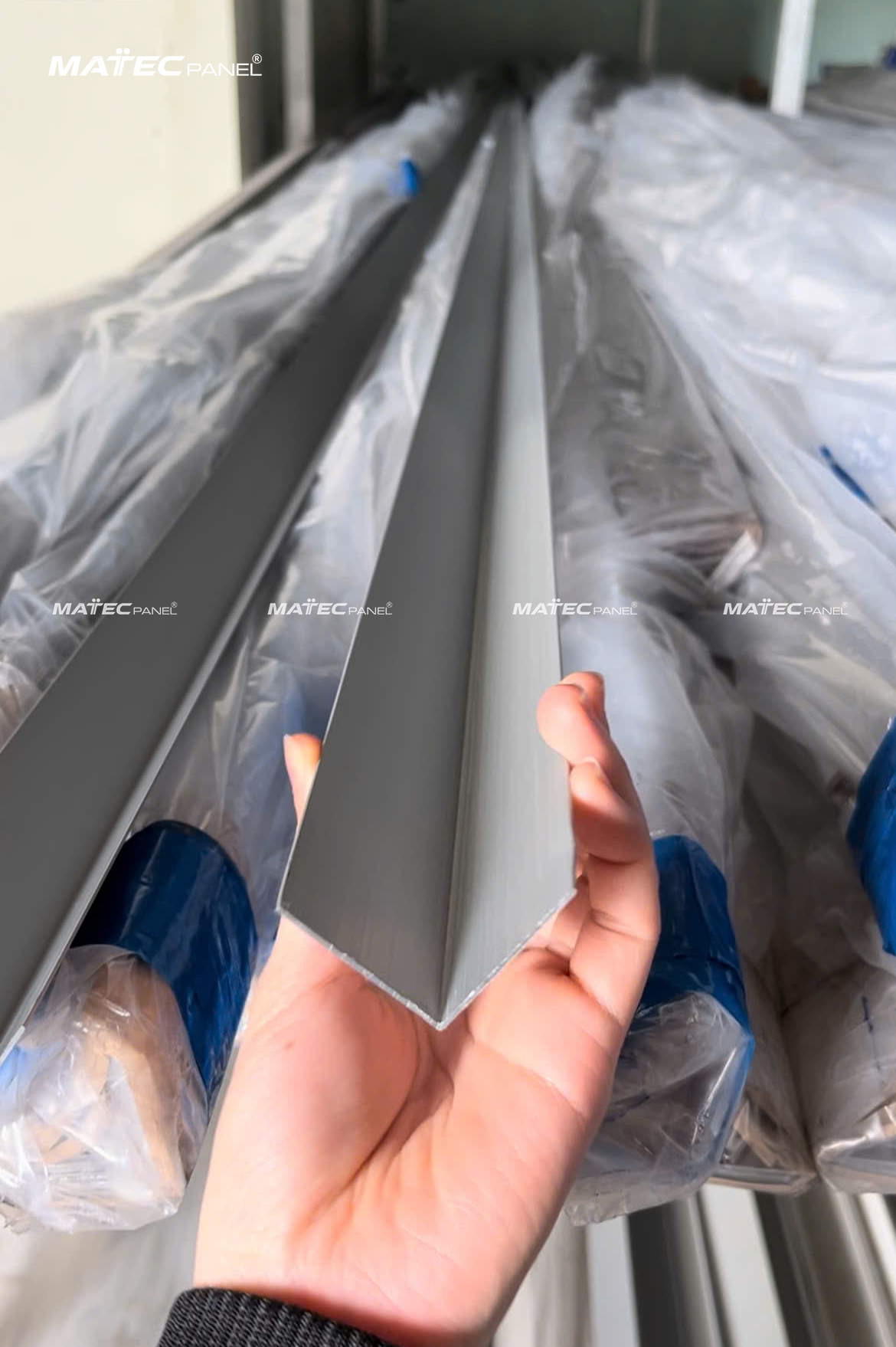 V nhôm 38x38 - phụ kiện lắp đặt vách cách nhiệt